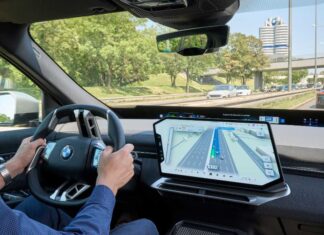 BMW to Roll Out Maps Feature Combining Navigation and Driver Assistance in 3D View