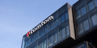 TomTom Revenue Falls as Automotive Sales Drop; Company Cuts 200 Jobs in Reorganization